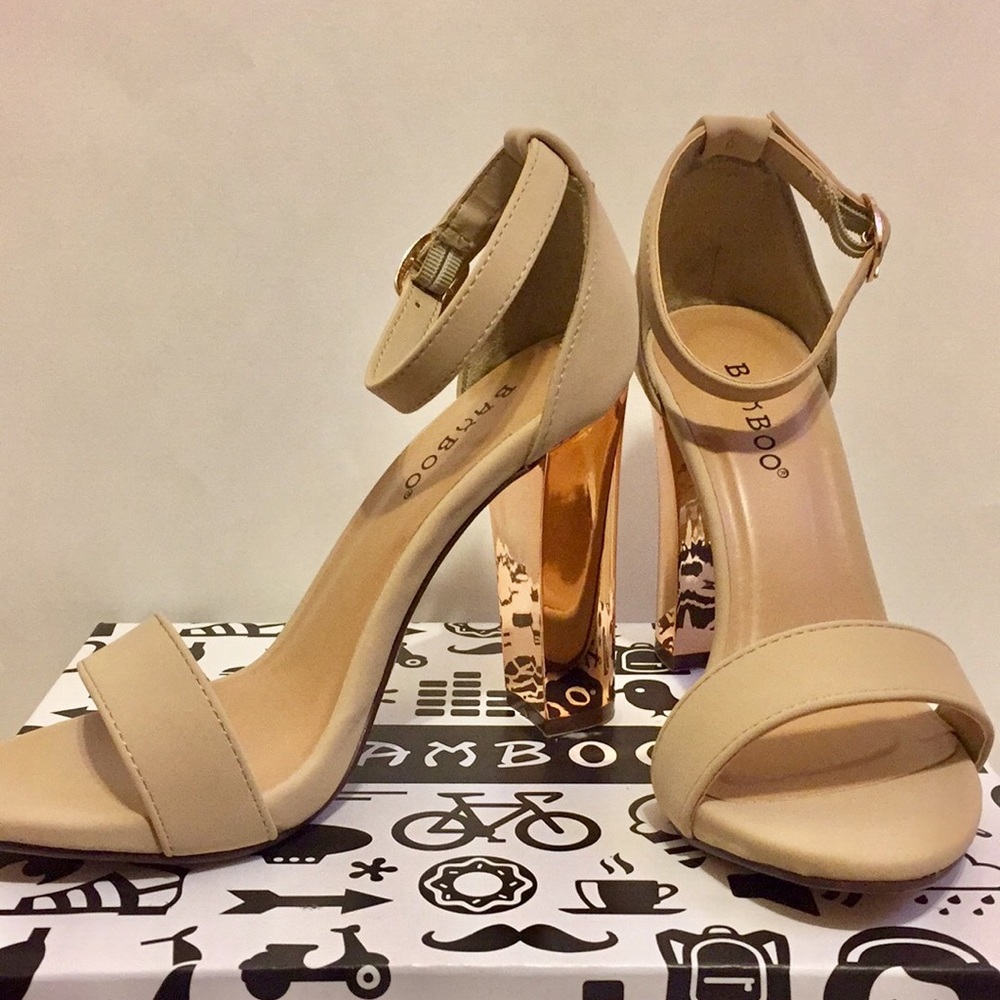 Bamboo Nude Metallic Strap Heels. Sz 5.5